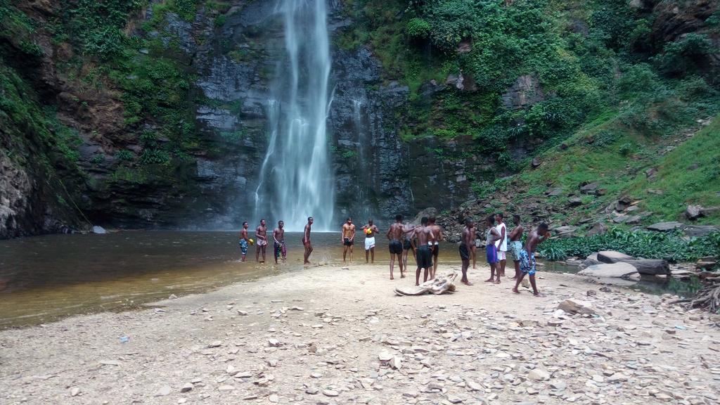 Wli Waterfalls Inn Wli Afegame Экстерьер фото